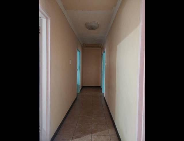 6 BEDROOM HOUSE FOR SALE IN ZEEKOEIVLEI